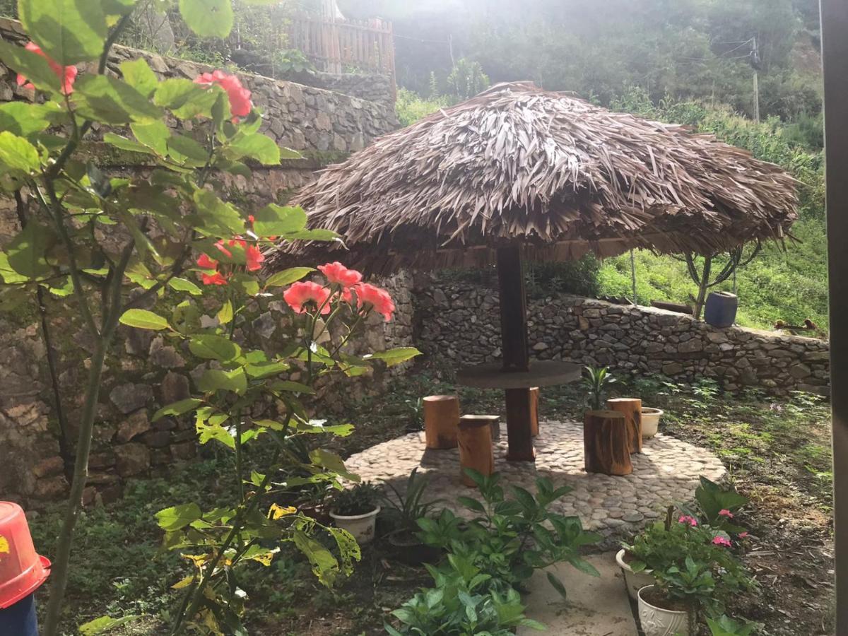 Dong Suoi H'Mong Homestay & Bungalow - Trek & Vegetarian Food Mu Cang Chai Zewnętrze zdjęcie